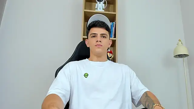 Mikecooper online show from 04/17/26, 05:32