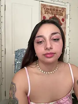 CharmingMaddie online show from 02/09/26, 04:33