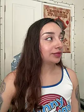 CharmingMaddie online show from 04/17/26, 03:15