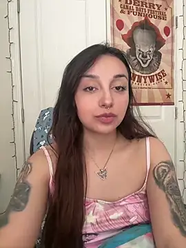 CharmingMaddie online show from 04/19/26, 03:33