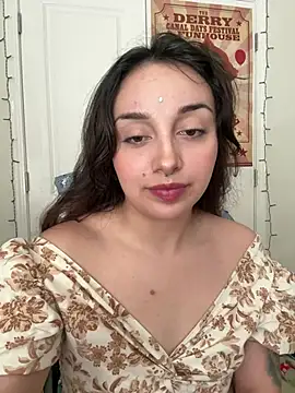 CharmingMaddie online show from 04/22/26, 05:14