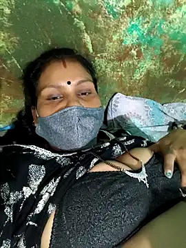 Love-pari077 online show from 09/11/25, 04:34