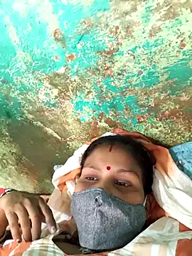 Love-pari077 online show from 09/18/25, 04:36