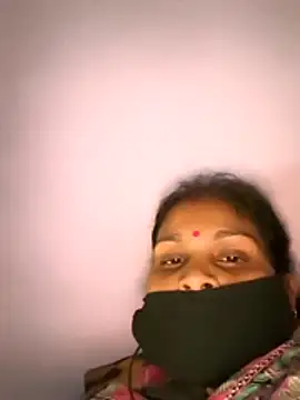 Love-pari077 online show from 10/30/25, 08:16