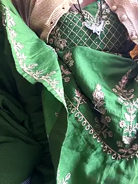 Love-pari077 online show from 11/22/25, 05:28