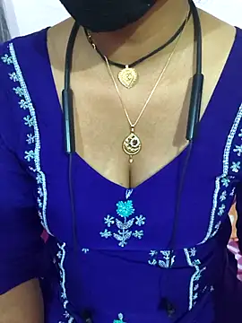 Love-pari077 online show from 02/16/26, 03:41