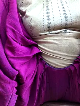 Love-pari077 online show from 04/21/26, 01:53