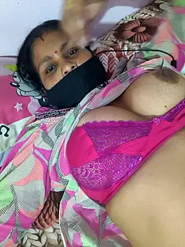 Love-pari077 online show from 04/22/26, 05:10