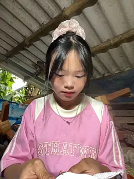 Snapshot of AdamLazis chatting on 09/25/25, 12:36 AdamLazis online show from 09/25/25, 12:36