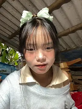 Snapshot of AdamLazis chatting on 10/24/25, 12:08 AdamLazis online show from 10/24/25, 12:08