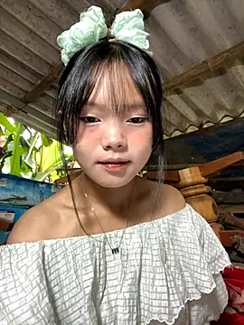 Snapshot of AdamLazis chatting on 10/26/25, 12:38 AdamLazis online show from 10/26/25, 12:38