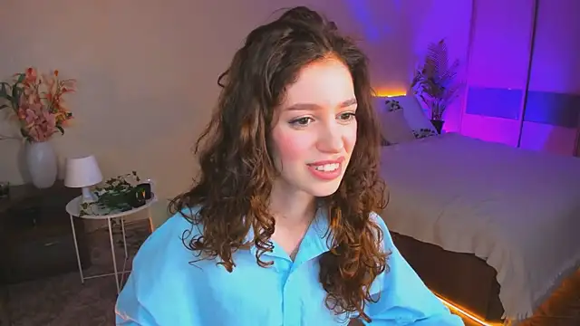 ChristinaConteeree online show from 10/06/25, 07:22