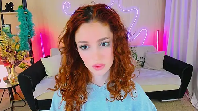 ChristinaConteeree online show from 11/18/25, 04:22