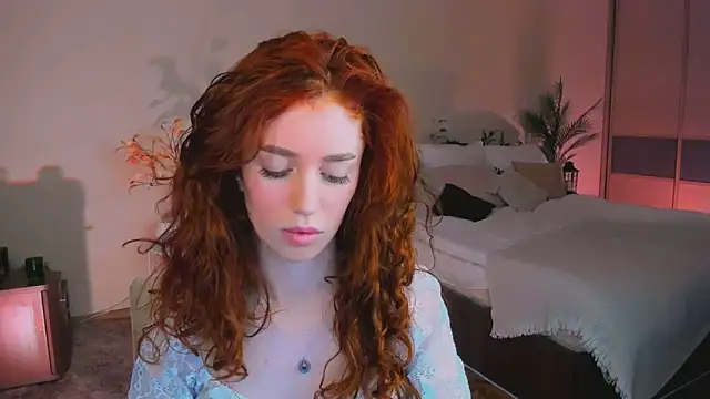 ChristinaConteeree online show from 11/24/25, 07:13