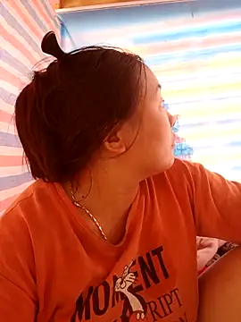 Love-Ly99 online show from 10/15/25, 04:34