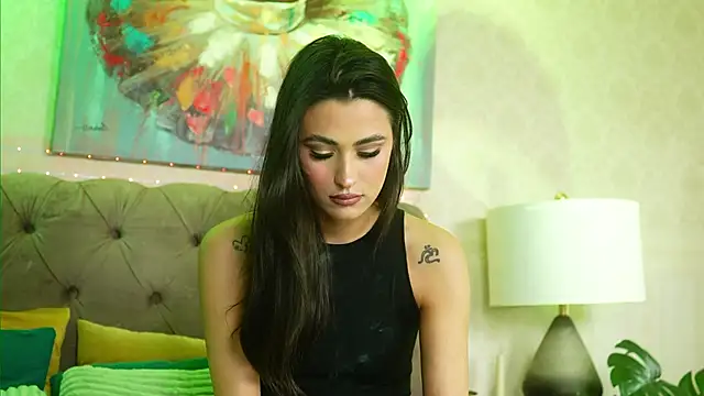 Pretty Lia  online show from 12/13/25, 08:25