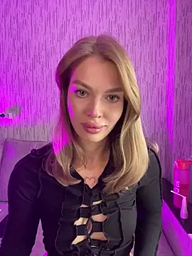 Snapshot of miss_veroNika chatting on 05/07/26, 03:23 miss veroNika online show from 05/07/26, 03:23