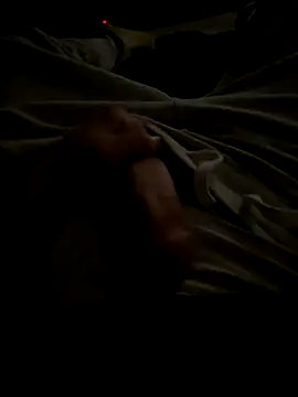 Snapshot of Frankieyyy1 chatting on 11/25/25, 12:43 Frankieyyy1 online show from 11/25/25, 12:43