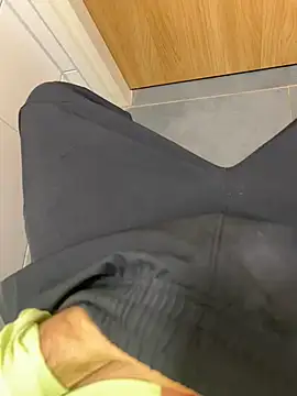 Frankieyyy1 online show from 04/29/26, 03:16