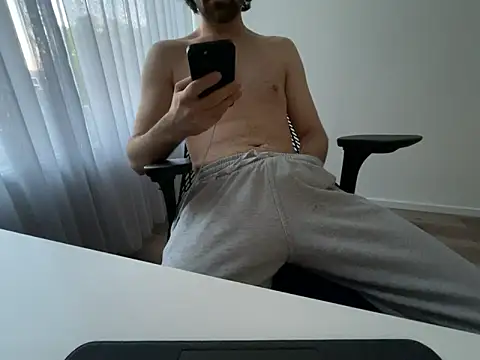 Frankieyyy1 online show from 05/09/26, 03:56
