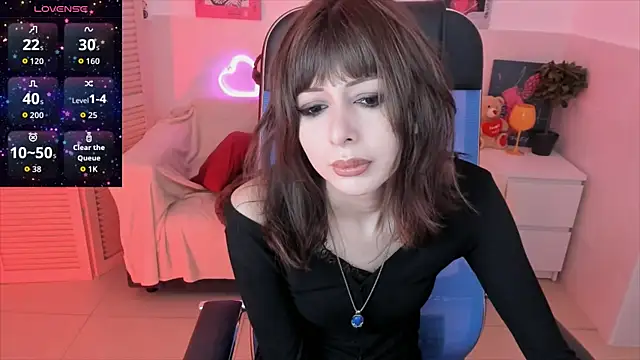 CrystallBloom online show from 11/07/25, 05:13