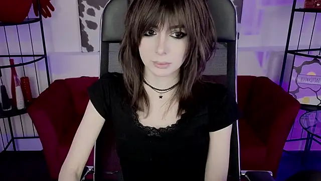 CrystallBloom online show from 03/04/26, 01:06