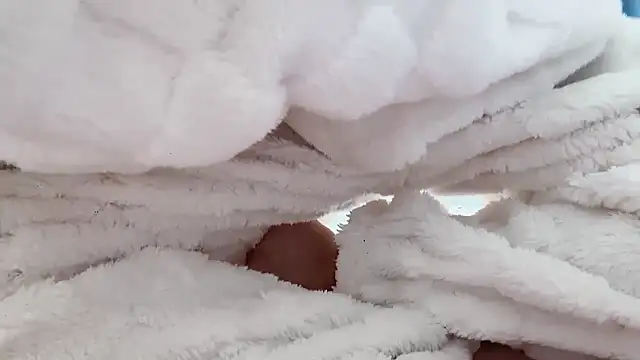 xiaojie2563 online show from 12/14/25, 11:26