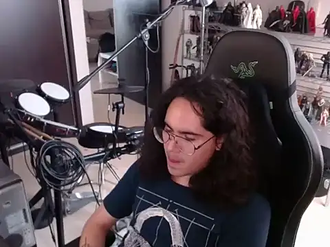 Snapshot of dorrey21 chatting on 09/22/25, 06:32 dorrey21 online show from 09/22/25, 06:32