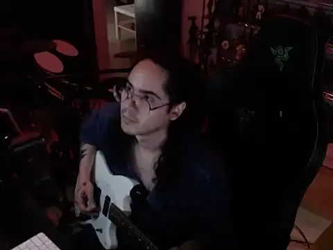 Snapshot of dorrey21 chatting on 03/20/26, 04:56 dorrey21 online show from 03/20/26, 04:56