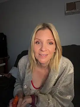 Lexi-Lux-X online show from 11/09/25, 01:37