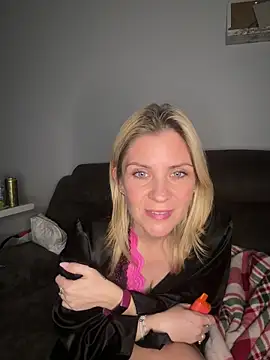 Lexi-Lux-X online show from 02/04/26, 02:06