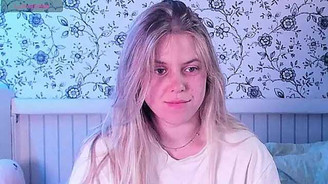 Snapshot of AngelAnty chatting on 06/24/26, 03:33 AngelAnty online show from 06/24/26, 03:33