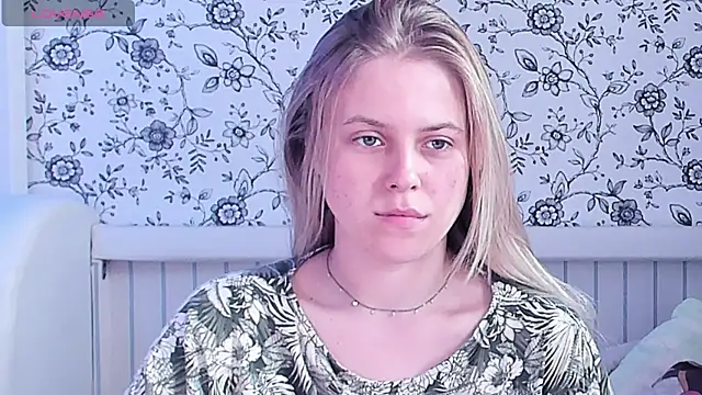 Snapshot of AngelAnty chatting on 06/28/26, 01:39 AngelAnty online show from 06/28/26, 01:39