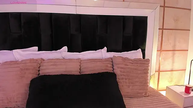 GretaVelvet online show from 04/01/26, 07:55