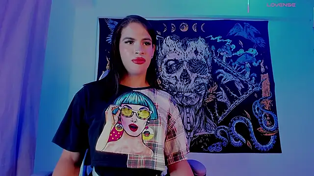 Mafer Osorio online show from 11/10/25, 02:21