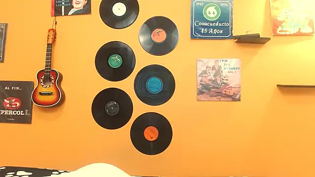 meisevil77 online show from 09/10/25, 03:28