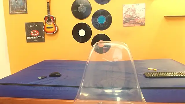 meisevil77 online show from 09/22/25, 02:24