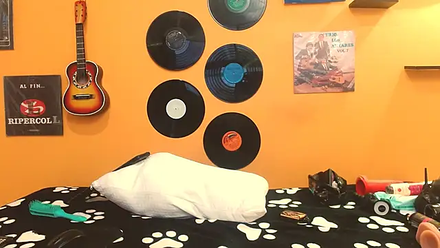 meisevil77 online show from 10/04/25, 03:04