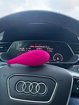 Snapshot of german9inch chatting on 12/06/24, 07:32 german9inch online show from 12/06/24, 07:32