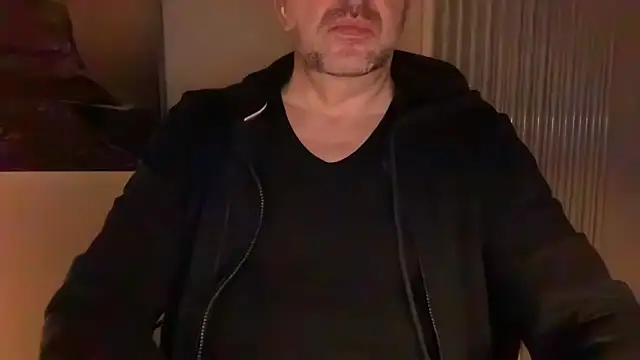 Snapshot of german9inch chatting on 01/31/25, 09:48 german9inch online show from 01/31/25, 09:48