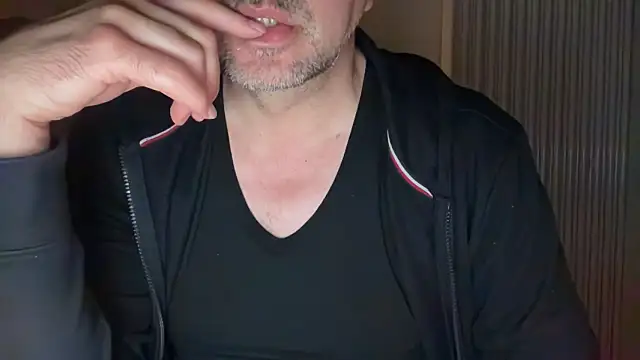 Snapshot of german9inch chatting on 03/16/25, 12:34 german9inch online show from 03/16/25, 12:34