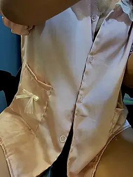 Bee sweet online show from 04/21/26, 04:12