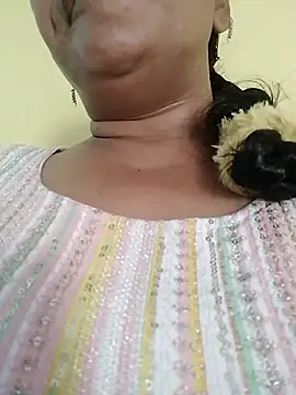 Snapshot of Monika_Telugu_Girl chatting on 09/15/25, 09:42 Monika Telugu Girl online show from 09/15/25, 09:42
