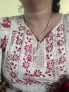Snapshot of Monika_Telugu_Girl chatting on 10/17/25, 03:42 Monika Telugu Girl online show from 10/17/25, 03:42