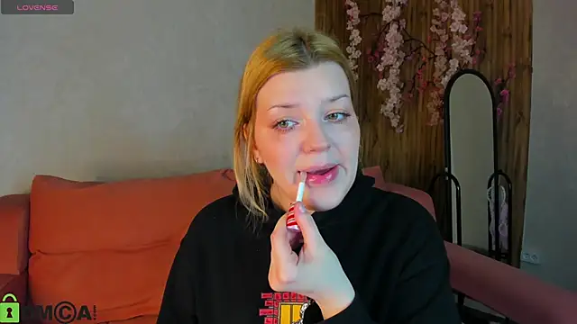 Michele Greenn online show from 03/25/26, 01:11