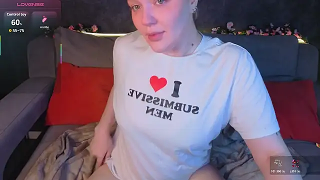 Snapshot of Michele_Greenn chatting on 05/19/26, 01:56 Michele Greenn online show from 05/19/26, 01:56