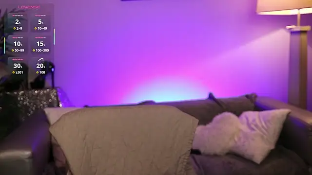 NovaHollisx online show from 11/24/25, 02:55