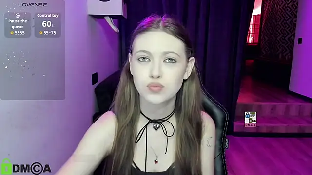 Snapshot of AmourLily chatting on 09/10/25, 06:35 AmourLily online show from 09/10/25, 06:35