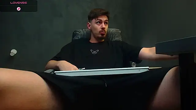 EnzoRace online show from 09/12/25, 04:34