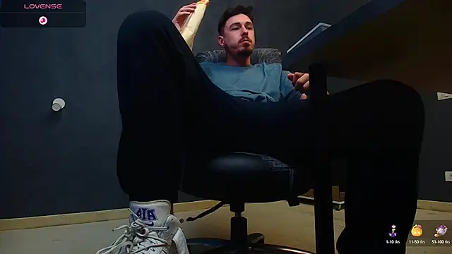 EnzoRace online show from 10/03/25, 05:04